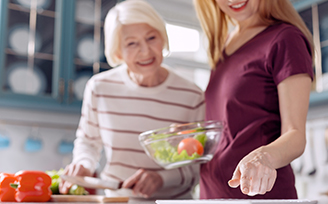 Companion Care Services | ComForCare | North York, ON - image-resources-mealprep