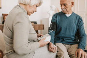 How Light Housekeeping Services Enhance Daily Life for Seniors and Busy Familiesv